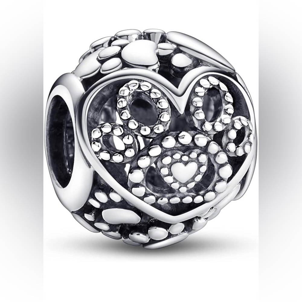 *NEW* Pandora paw print charm 🐾